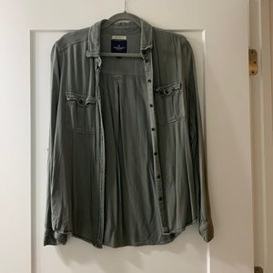 American Eagle BF fit button up